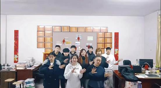 b4c70b31b9418aa6a707e38e95638043