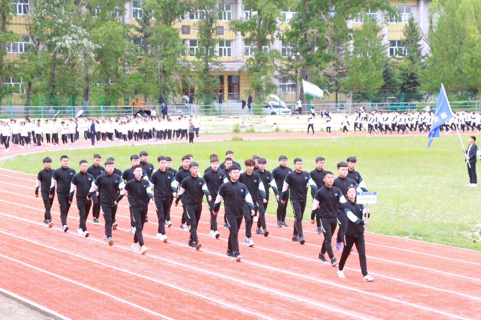 图片2.JPG